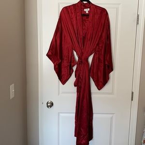 100% Silk Red Robe Women’s Size Medium